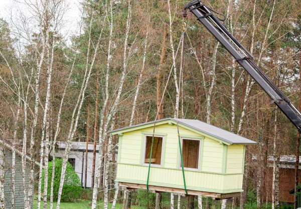 Structural Lifting in Cumming